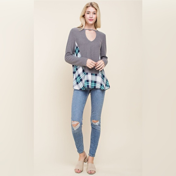 Grey key hole top with plaid accent - Picture 3 of 5